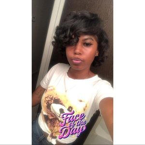 Meet your Posher, Teana